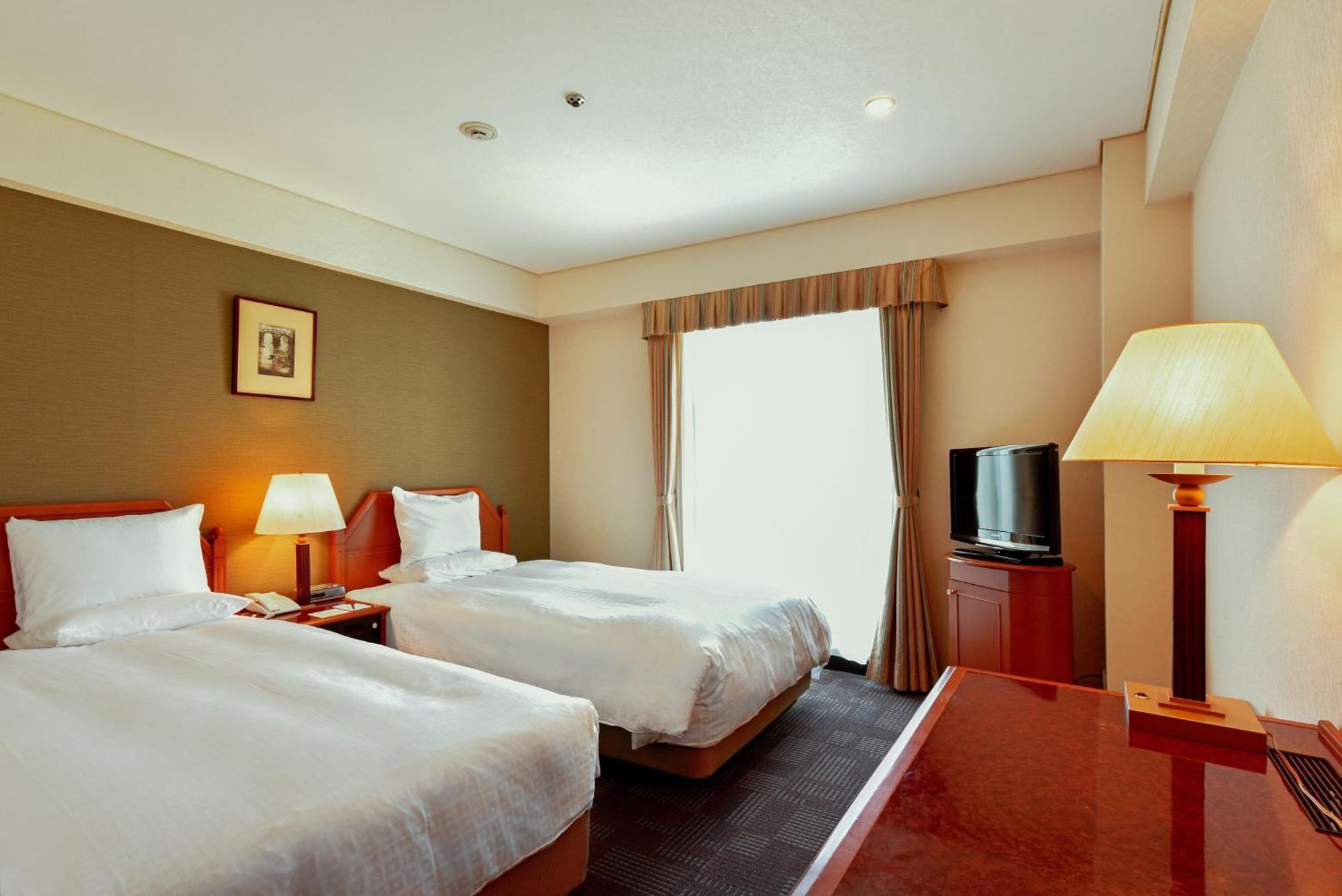Ana Crowne Plaza Hotel Nagasaki Gloverhill By Ihg Exterior photo